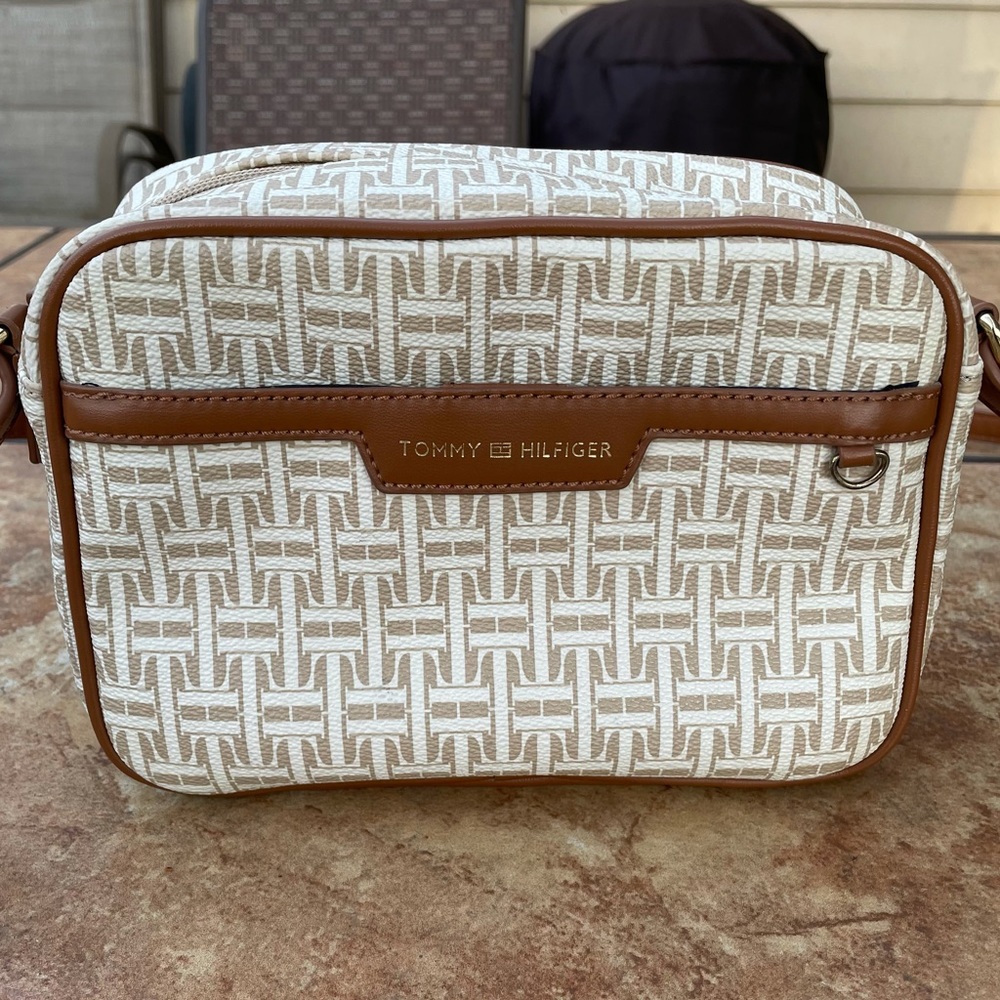 Tommy Hilfiger Crossbody Purse